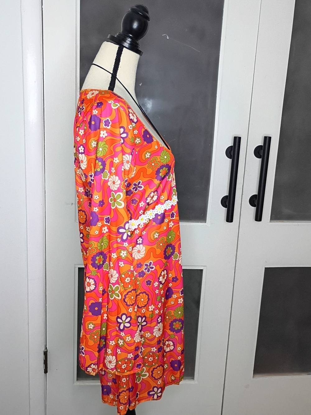 NWT Hippy Floral Mini Dress Costume W/ Fringe Leg Warmers & Accessories M/L - Picture 4 of 6